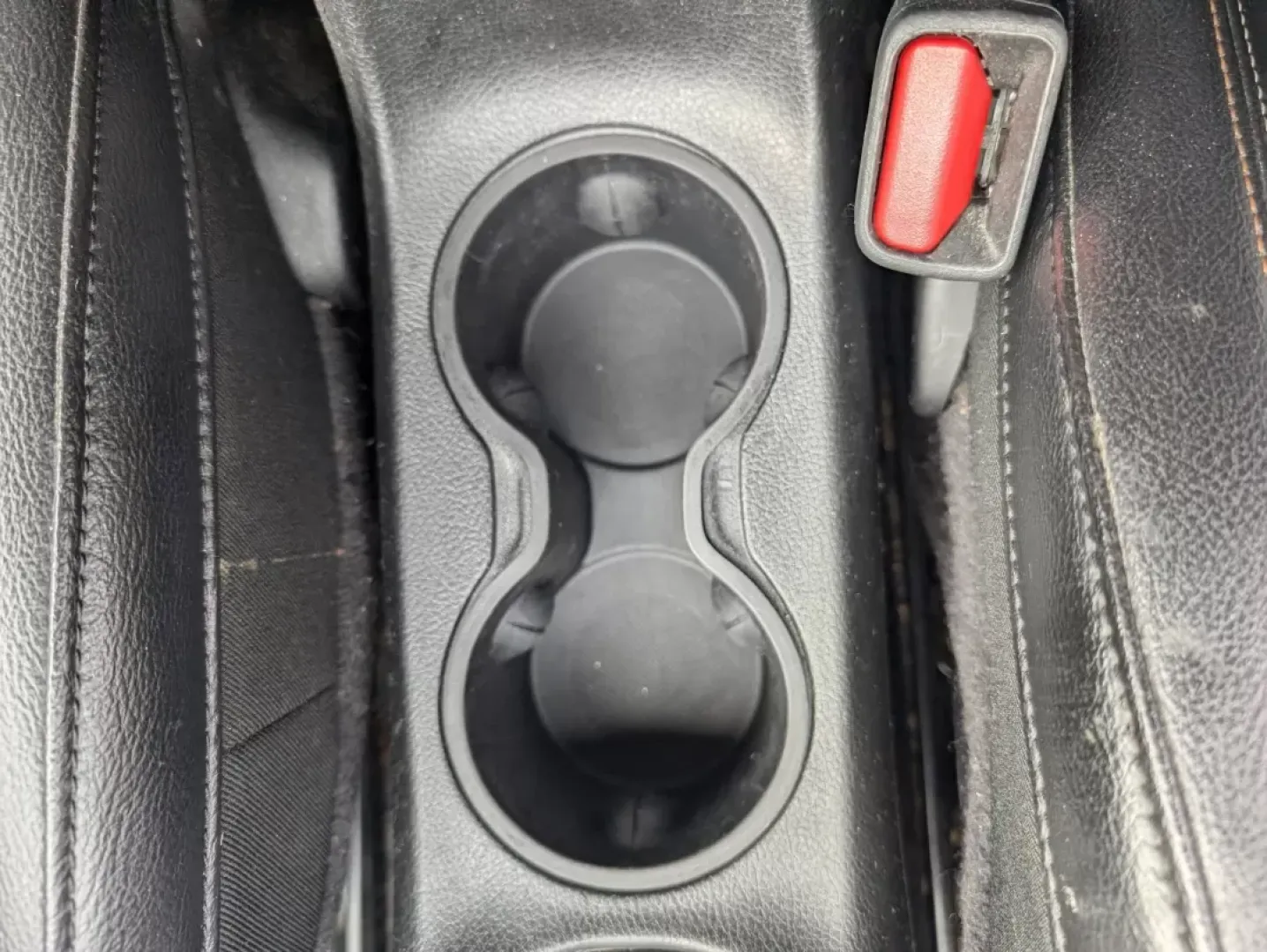 2017 /Black Jeep Compass Latitude (3C4NJDBBXHT) with an Other engine, located at 1430 Gateway Drive, Opelika, AL, 36801, (334) 239-0944, 32.637871, -85.409790 - Discover the perfect blend of style, versatility, and capability with this stunning 2017 Jeep Compass Latitude, available now at Gils Auto in Opelika, AL. This SUV is not just a vehicle; it's a lifestyle choice that's ideal for weekend adventures, family outings, or daily commutes. Whether you're na - Photo#13