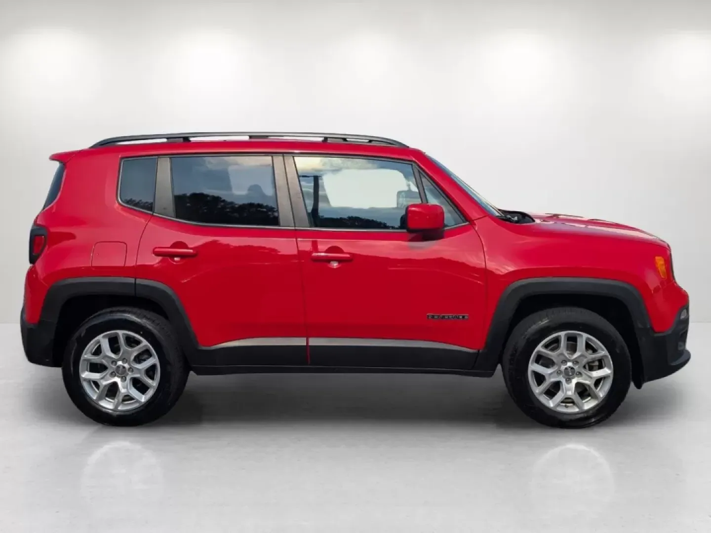 2017 /Black Jeep Renegade Latitude (ZACCJBBB9HP) with an Other engine, located at 804 22nd Ave, Phenix City, AL, 36870, (334) 297-1860, 32.484749, -85.024475 - Discover your next adventure with this stunning **2017 Jeep Renegade Latitude**, available now at **Gils Auto** in **Phenix City, AL**. This versatile **sport utility vehicle**, finished in an eye-catching **Colorado Red**, is perfect for growing families or anyone seeking a reliable vehicle for wee - Photo#3