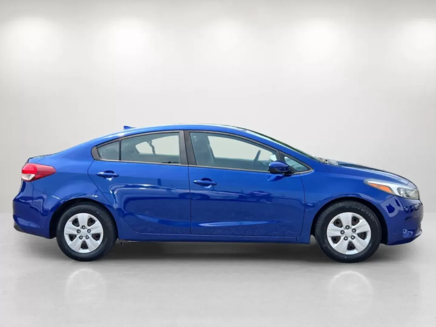 2017 /Black Kia Forte LX (3KPFK4A79HE) with an Other engine, located at 1430 Gateway Drive, Opelika, AL, 36801, (334) 239-0944, 32.637871, -85.409790 - **Discover Your Next Adventure with the 2017 Kia Forte at Gils Auto - Phenix City!**<br /> <br /> Are you in search of a reliable and stylish sedan that fits seamlessly into your daily life? Look no further than the 2017 Kia Forte LX, available now at Gils Auto in Phenix City, AL. This vehicle is pe - Photo#3