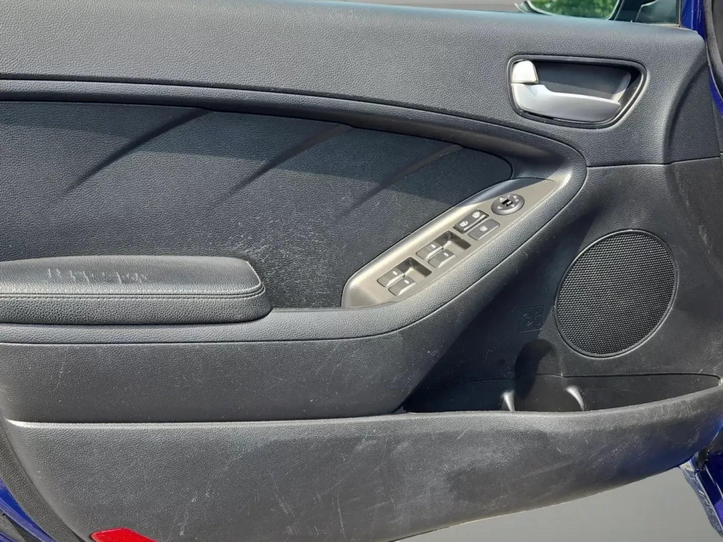 2017 /Black Kia Forte LX (3KPFK4A79HE) with an Other engine, located at 1430 Gateway Drive, Opelika, AL, 36801, (334) 239-0944, 32.637871, -85.409790 - **Discover Your Next Adventure with the 2017 Kia Forte at Gils Auto - Phenix City!**<br /> <br /> Are you in search of a reliable and stylish sedan that fits seamlessly into your daily life? Look no further than the 2017 Kia Forte LX, available now at Gils Auto in Phenix City, AL. This vehicle is pe - Photo#9