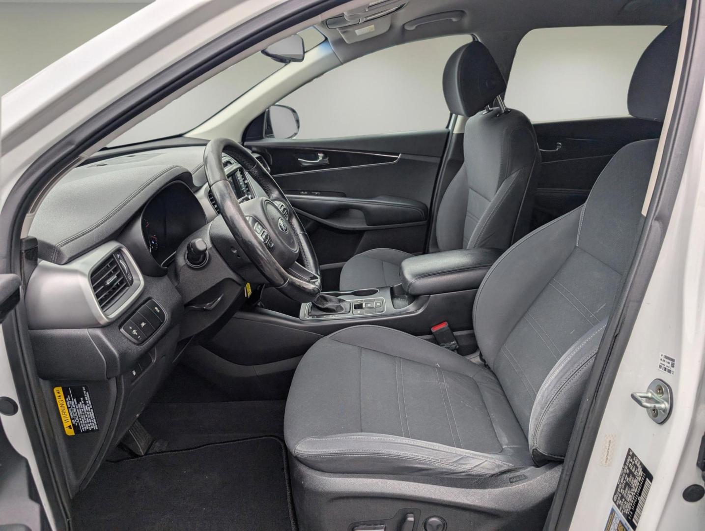 2017 /Satin Black Kia Sorento LX (5XYPG4A39HG) with an Regular Unleaded I-4 2.4 L/144 engine, 6-Speed Automatic w/OD transmission, located at 3959 U.S. 80 W, Phenix City, AL, 36870, (334) 297-4885, 32.469296, -85.135185 - 2017 Kia Sorento LX - Photo#10