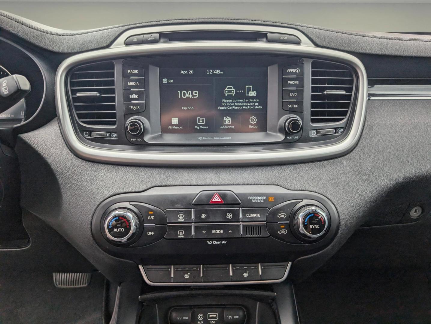2017 /Satin Black Kia Sorento LX (5XYPG4A39HG) with an Regular Unleaded I-4 2.4 L/144 engine, 6-Speed Automatic w/OD transmission, located at 3959 U.S. 80 W, Phenix City, AL, 36870, (334) 297-4885, 32.469296, -85.135185 - 2017 Kia Sorento LX - Photo#16