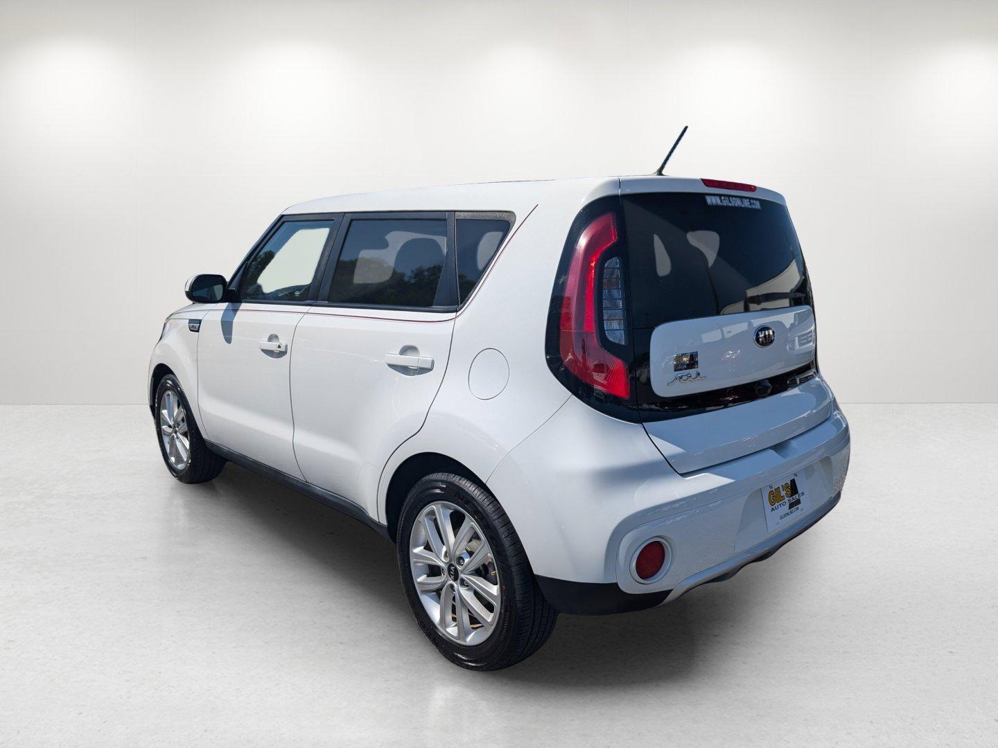 2017 /Black Kia Soul + (KNDJP3A50H7) with an Regular Unleaded I-4 2.0 L/122 engine, 6-Speed Automatic w/OD transmission, located at 521 Old Farm Lane Rd, Prattville, AL, 36066, (334) 325-1505, 32.482460, -86.416367 - 2017 Kia Soul + - Photo#6
