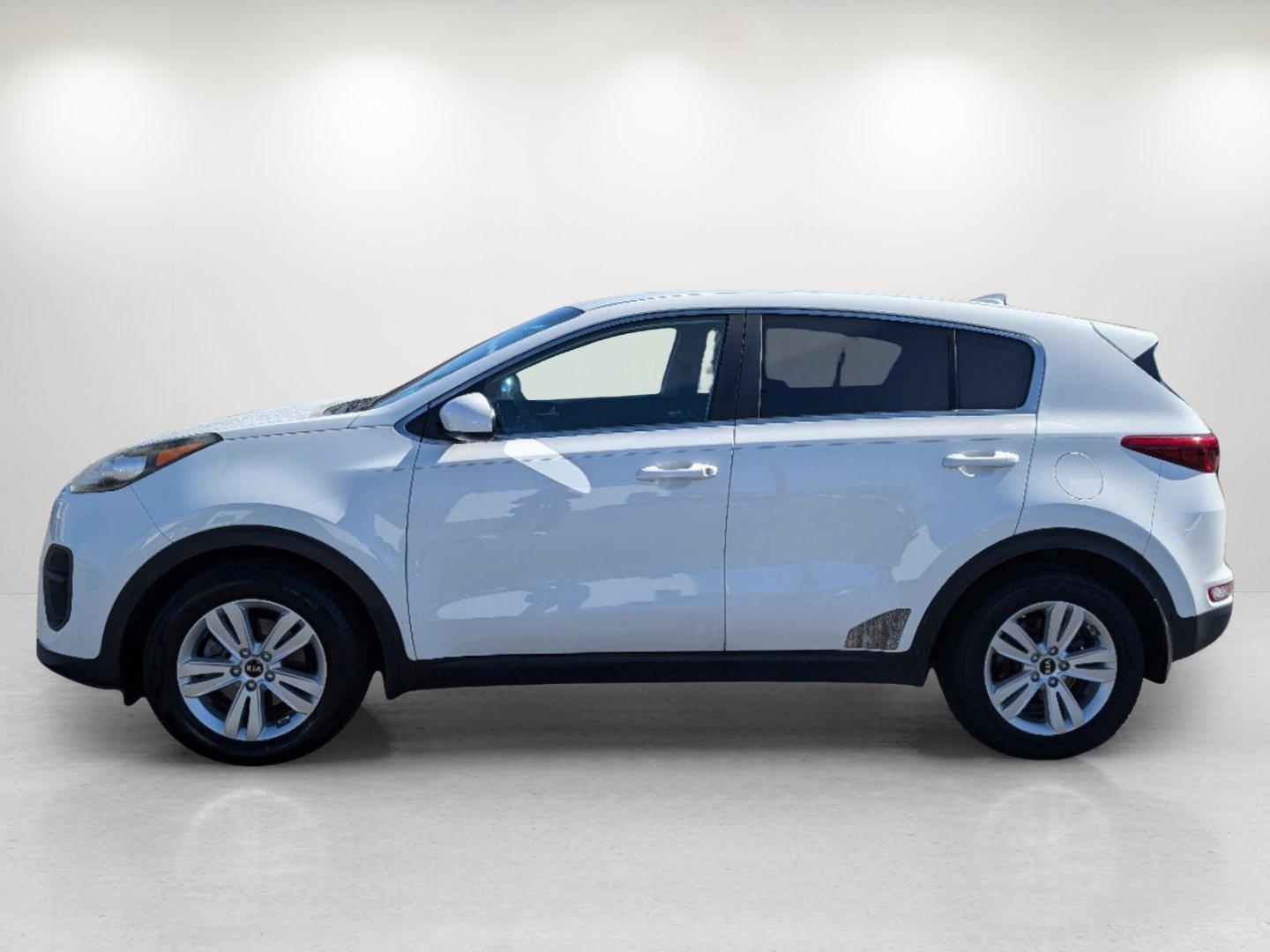 2017 /Black Kia Sportage LX (KNDPM3AC4H7) with an Regular Unleaded I-4 2.4 L/144 engine, 6-Speed Automatic w/OD transmission, located at 521 Old Farm Lane Rd, Prattville, AL, 36066, (334) 325-1505, 32.482460, -86.416367 - 2017 Kia Sportage LX - Photo#7