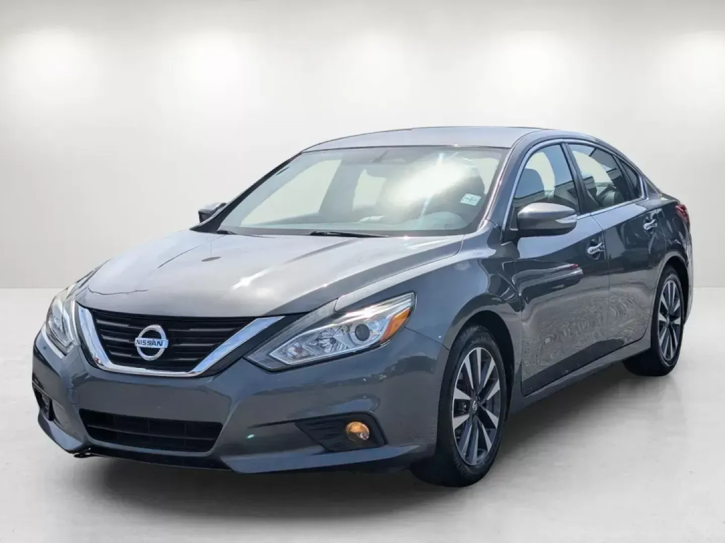 2017 /Charcoal Nissan Altima 2.5 SL (1N4AL3AP7HC) with an Regular Unleaded I-4 2.5 L/152 engine, 1-Speed CVT w/OD transmission, located at 5115 14th Ave., Columbus, GA, 31904, (706) 323-0345, 32.511494, -84.971046 - 2017 Nissan Altima 2.5 SL - Photo#0