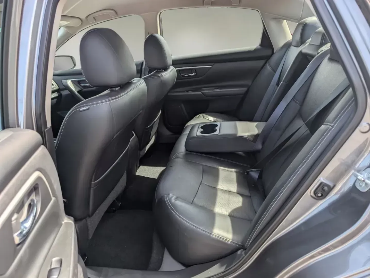 2017 /Charcoal Nissan Altima 2.5 SL (1N4AL3AP7HC) with an Regular Unleaded I-4 2.5 L/152 engine, 1-Speed CVT w/OD transmission, located at 5115 14th Ave., Columbus, GA, 31904, (706) 323-0345, 32.511494, -84.971046 - 2017 Nissan Altima 2.5 SL - Photo#10