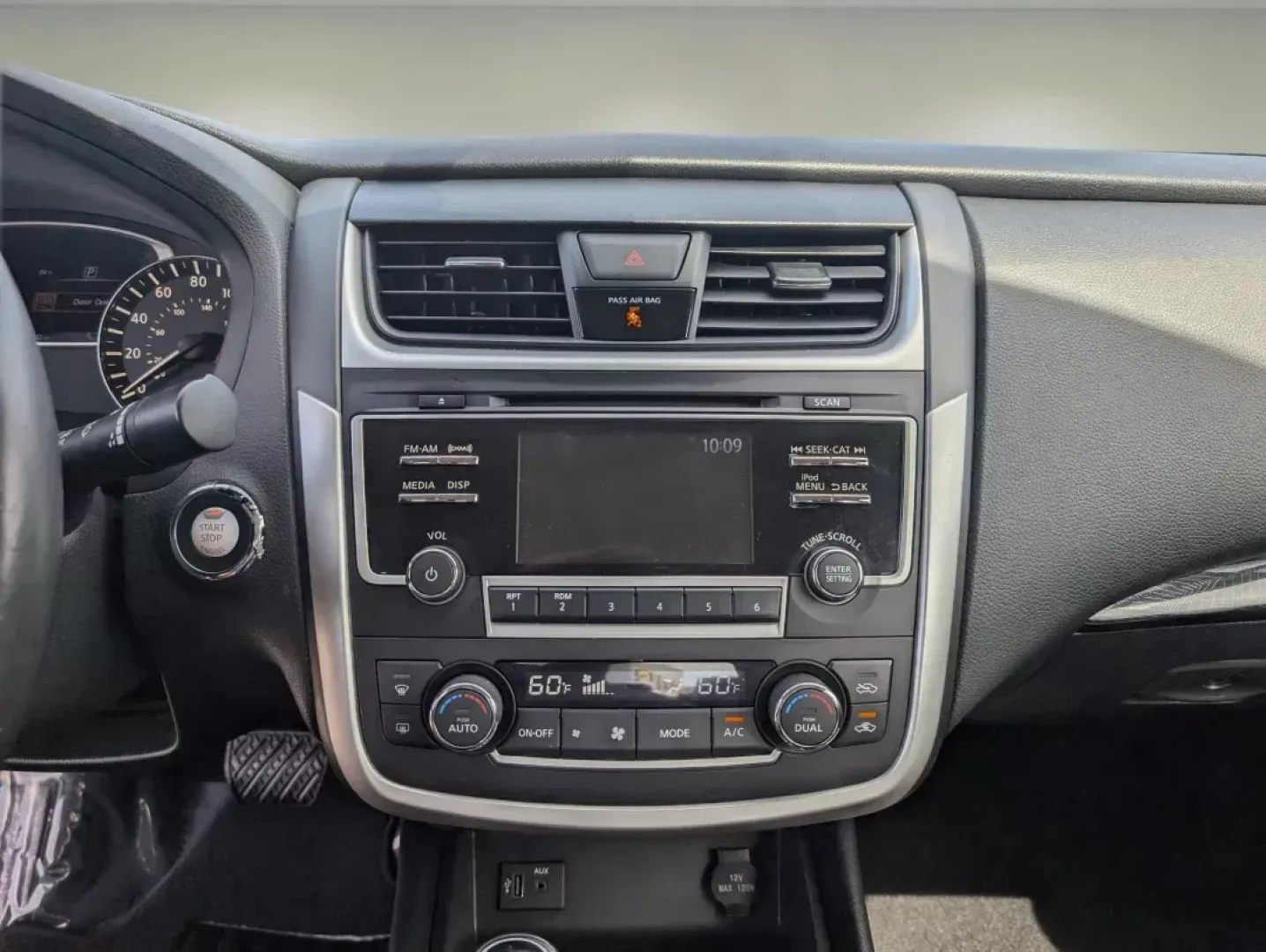 2017 /Charcoal Nissan Altima 2.5 SL (1N4AL3AP7HC) with an Regular Unleaded I-4 2.5 L/152 engine, 1-Speed CVT w/OD transmission, located at 5115 14th Ave., Columbus, GA, 31904, (706) 323-0345, 32.511494, -84.971046 - 2017 Nissan Altima 2.5 SL - Photo#15