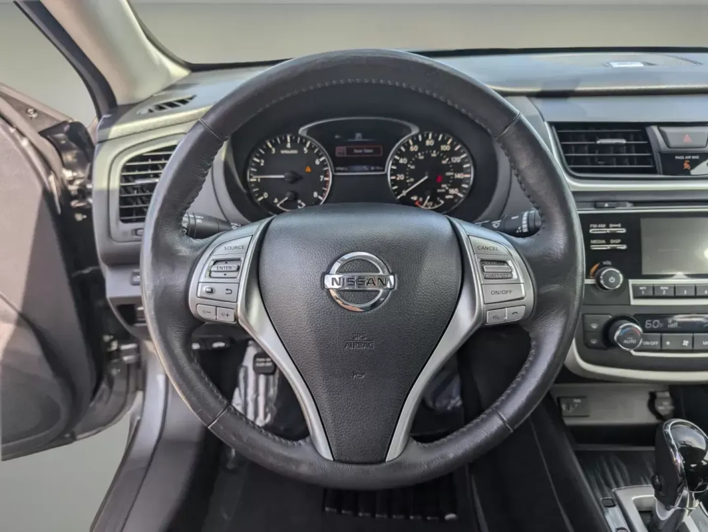 2017 /Charcoal Nissan Altima 2.5 SL (1N4AL3AP7HC) with an Regular Unleaded I-4 2.5 L/152 engine, 1-Speed CVT w/OD transmission, located at 5115 14th Ave., Columbus, GA, 31904, (706) 323-0345, 32.511494, -84.971046 - 2017 Nissan Altima 2.5 SL - Photo#16