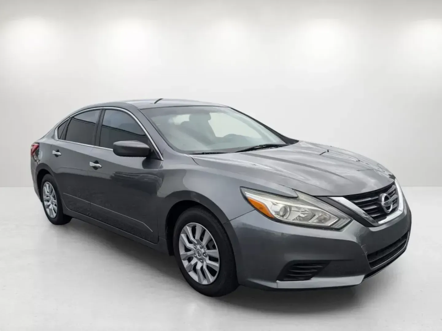 2017 /Charcoal Nissan Altima 2.5 S (1N4AL3AP0HN) with an Other engine, located at 804 22nd Ave, Phenix City, AL, 36870, (334) 297-1860, 32.484749, -85.024475 - **Find Your Perfect Commute Companion: 2017 Nissan Altima 2.5 S in Phenix City, AL**<br /> <br /> If you're looking for a reliable and stylish vehicle to enhance your daily commute or weekend getaways, look no further than this 2017 Nissan Altima 2.5 S. With its striking Gun Metallic exterior and co - Photo#2