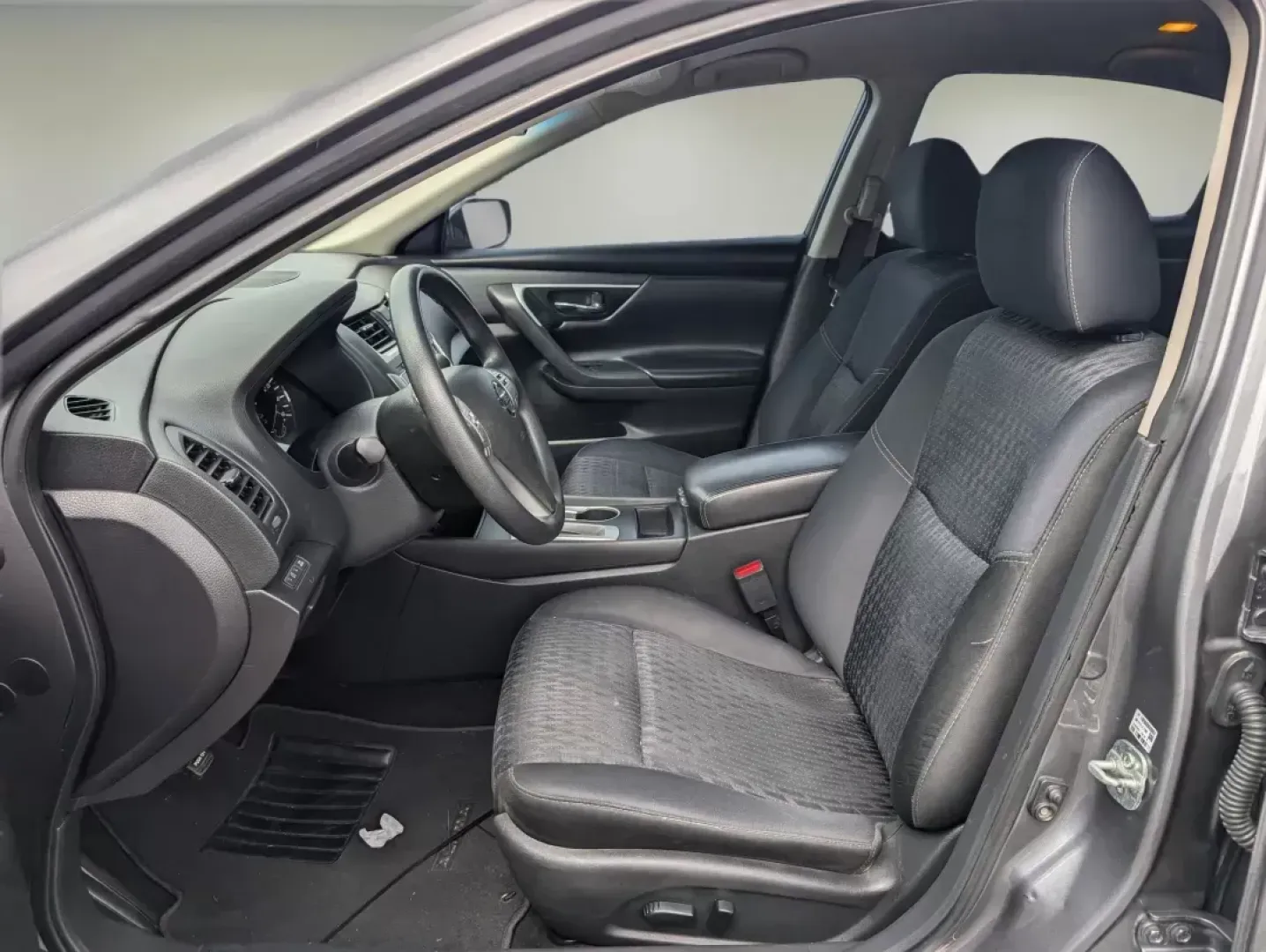 2017 /Charcoal Nissan Altima 2.5 S (1N4AL3AP0HN) with an Other engine, located at 804 22nd Ave, Phenix City, AL, 36870, (334) 297-1860, 32.484749, -85.024475 - **Find Your Perfect Commute Companion: 2017 Nissan Altima 2.5 S in Phenix City, AL**<br /> <br /> If you're looking for a reliable and stylish vehicle to enhance your daily commute or weekend getaways, look no further than this 2017 Nissan Altima 2.5 S. With its striking Gun Metallic exterior and co - Photo#9
