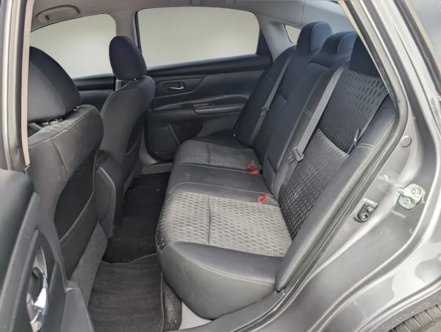 2017 /Charcoal Nissan Altima 2.5 S (1N4AL3AP0HN) with an Other engine, located at 804 22nd Ave, Phenix City, AL, 36870, (334) 297-1860, 32.484749, -85.024475 - **Find Your Perfect Commute Companion: 2017 Nissan Altima 2.5 S in Phenix City, AL**<br /> <br /> If you're looking for a reliable and stylish vehicle to enhance your daily commute or weekend getaways, look no further than this 2017 Nissan Altima 2.5 S. With its striking Gun Metallic exterior and co - Photo#10