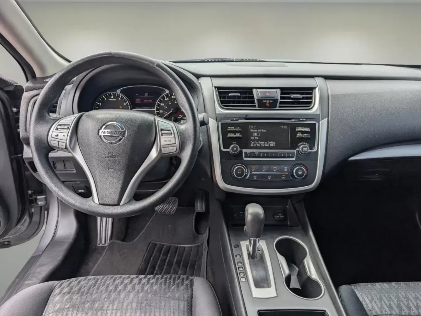 2017 /Charcoal Nissan Altima 2.5 S (1N4AL3AP0HN) with an Other engine, located at 804 22nd Ave, Phenix City, AL, 36870, (334) 297-1860, 32.484749, -85.024475 - **Find Your Perfect Commute Companion: 2017 Nissan Altima 2.5 S in Phenix City, AL**<br /> <br /> If you're looking for a reliable and stylish vehicle to enhance your daily commute or weekend getaways, look no further than this 2017 Nissan Altima 2.5 S. With its striking Gun Metallic exterior and co - Photo#11