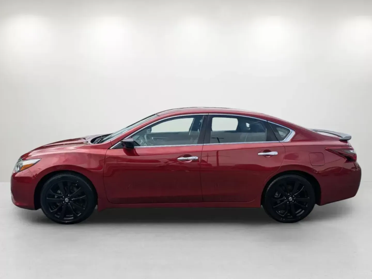 2017 /Sport Interior Nissan Altima 2.5 SR (1N4AL3AP2HC) with an Regular Unleaded I-4 2.5 L/152 engine, 1-Speed CVT w/OD transmission, located at 3959 U.S. 80 W, Phenix City, AL, 36870, (334) 297-4885, 32.469296, -85.135185 - 2017 Nissan Altima 2.5 SR - Photo#8