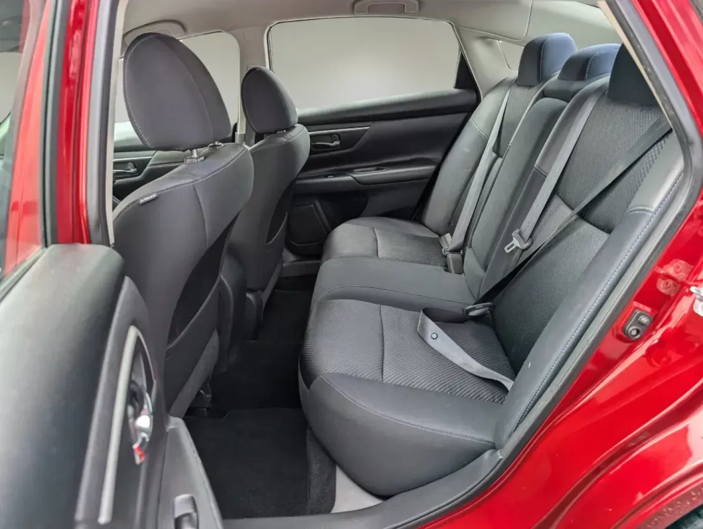 2017 /Sport Interior Nissan Altima 2.5 SR (1N4AL3AP2HC) with an Regular Unleaded I-4 2.5 L/152 engine, 1-Speed CVT w/OD transmission, located at 3959 U.S. 80 W, Phenix City, AL, 36870, (334) 297-4885, 32.469296, -85.135185 - 2017 Nissan Altima 2.5 SR - Photo#11