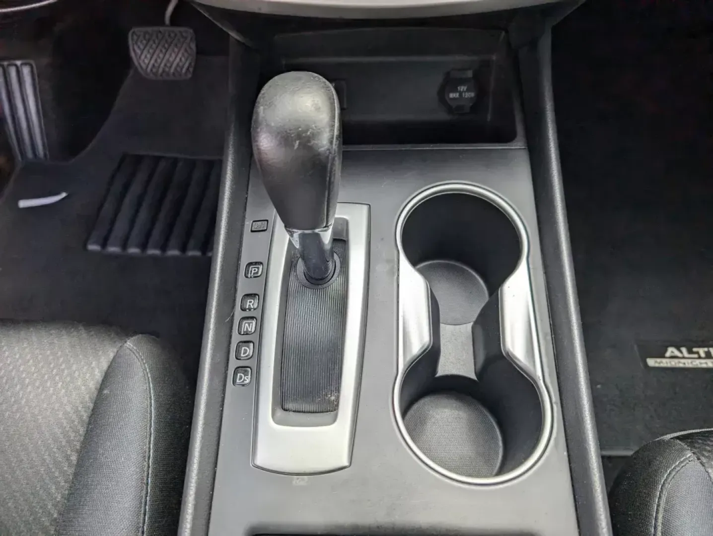 2017 /Sport Interior Nissan Altima 2.5 SR (1N4AL3AP2HC) with an Regular Unleaded I-4 2.5 L/152 engine, 1-Speed CVT w/OD transmission, located at 3959 U.S. 80 W, Phenix City, AL, 36870, (334) 297-4885, 32.469296, -85.135185 - 2017 Nissan Altima 2.5 SR - Photo#13