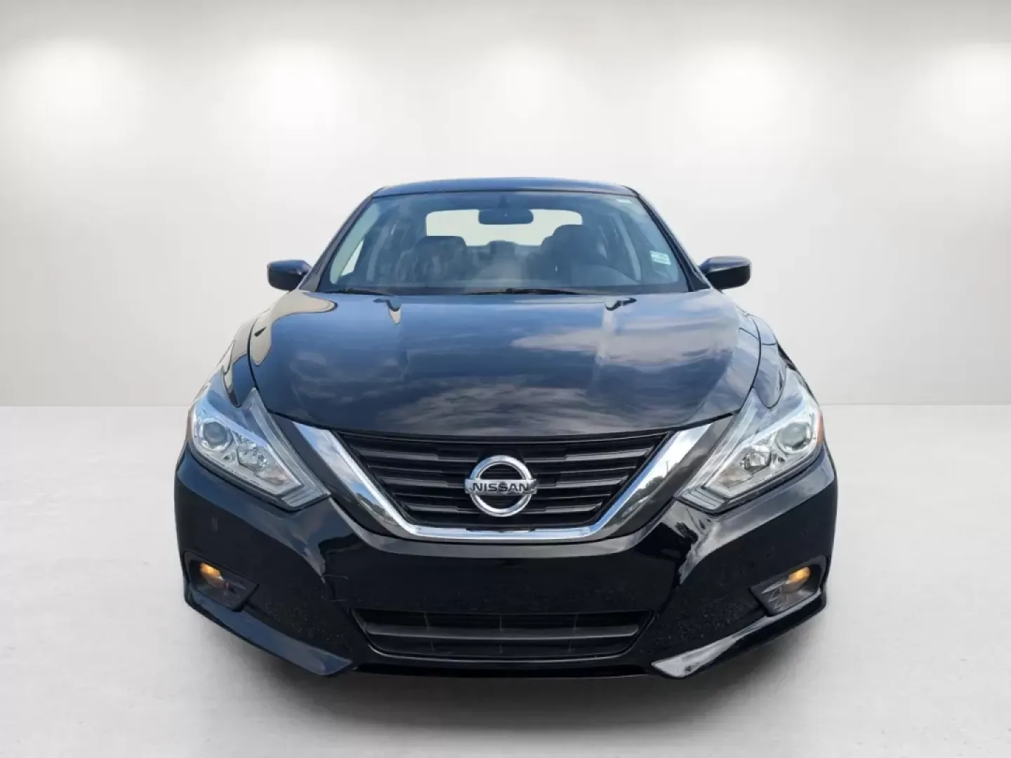 2017 /Charcoal Nissan Altima 2.5 SV (1N4AL3AP0HC) with an Other engine, located at 1430 Gateway Drive, Opelika, AL, 36801, (334) 239-0944, 32.637871, -85.409790 - Experience the perfect blend of style, comfort, and reliability with the 2017 Nissan Altima 2.5 SV, ideal for daily commutes, weekend getaways, or family adventures. At Gils Auto, located at 3959 U.S. 80 W, Phenix City, AL 36870, we understand that finding the right car can be a challenge, especiall - Photo#1