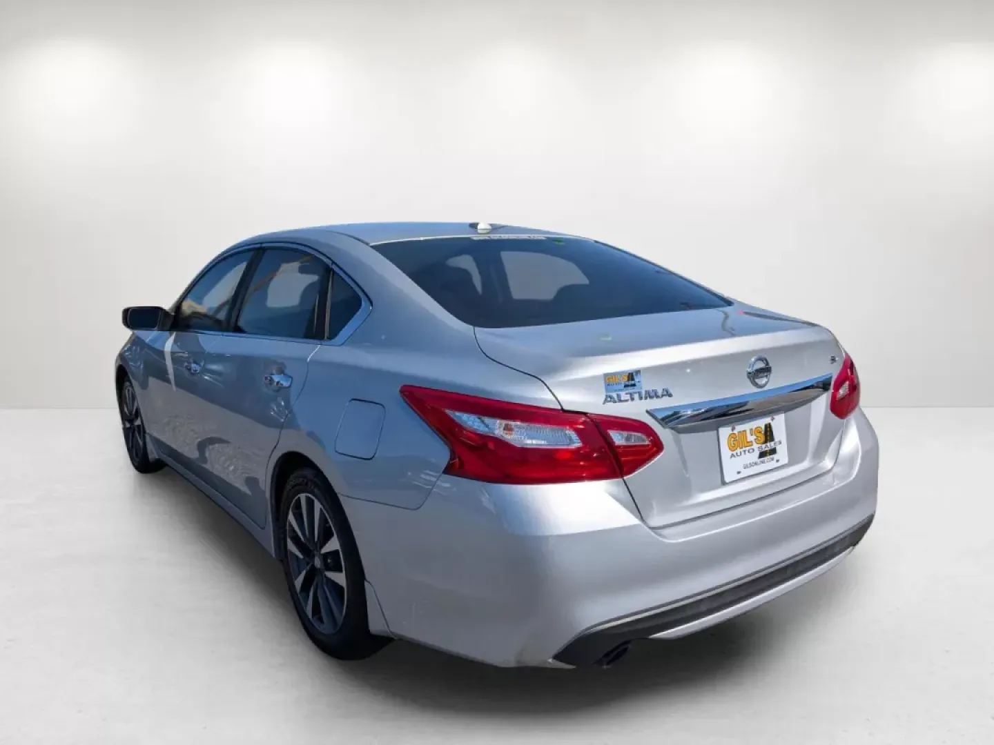 2017 /Charcoal Nissan Altima 2.5 SV (1N4AL3AP8HC) with an Other engine, located at 3959 U.S. 80 W, Phenix City, AL, 36870, (334) 297-4885, 32.469296, -85.135185 - **Experience Freedom with the 2017 Nissan Altima 2.5 SV Perfect for Your Daily Adventures!**<br /> <br /> Are you on the hunt for a reliable vehicle that fits your lifestyle? Look no further! The 2017 Nissan Altima 2.5 SV is your perfect companion for daily commutes, family outings, and everything - Photo#7