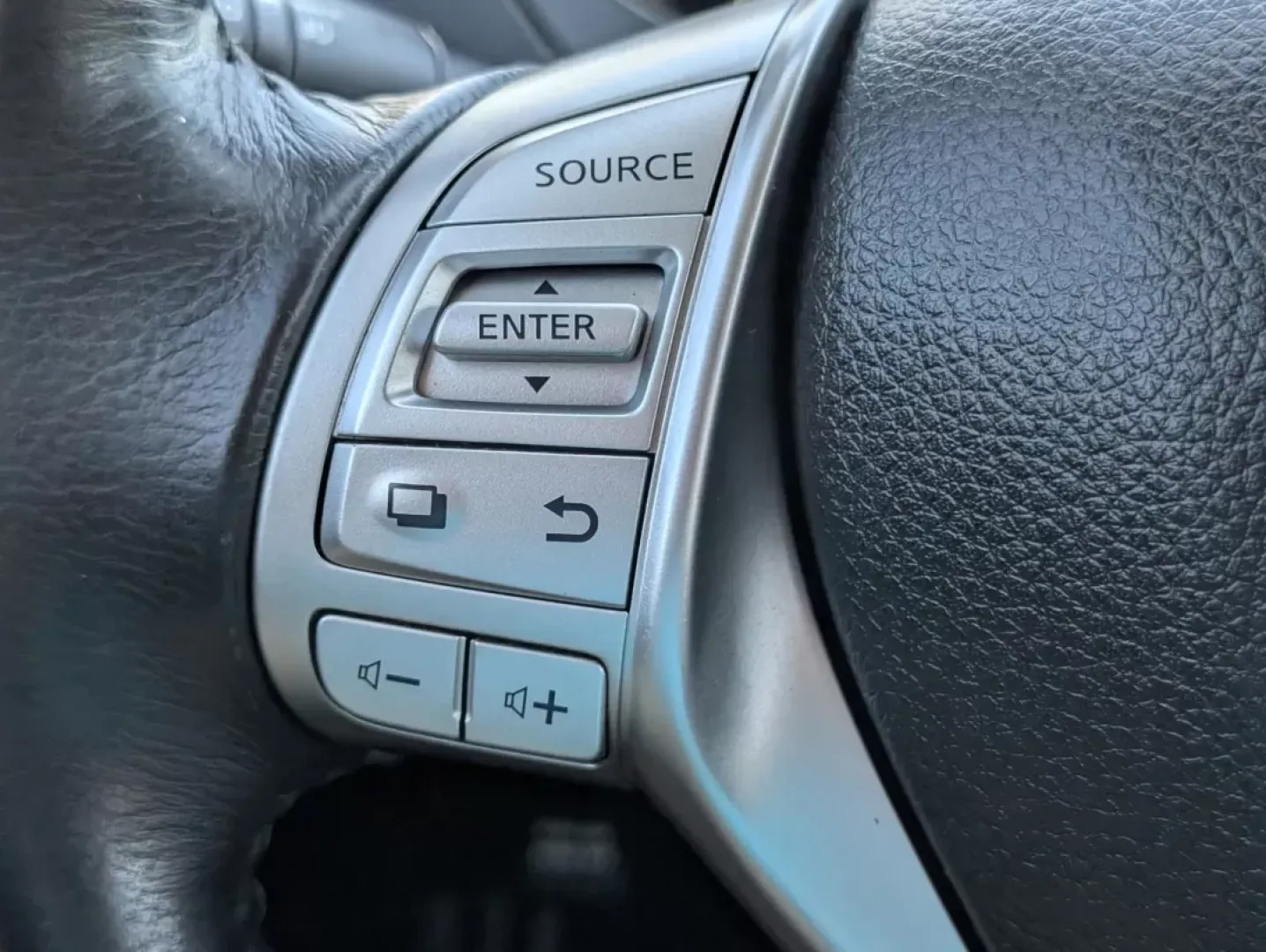 2017 /Charcoal Nissan Altima 2.5 SV (1N4AL3AP8HC) with an Other engine, located at 3959 U.S. 80 W, Phenix City, AL, 36870, (334) 297-4885, 32.469296, -85.135185 - **Experience Freedom with the 2017 Nissan Altima 2.5 SV Perfect for Your Daily Adventures!**<br /> <br /> Are you on the hunt for a reliable vehicle that fits your lifestyle? Look no further! The 2017 Nissan Altima 2.5 SV is your perfect companion for daily commutes, family outings, and everything - Photo#17