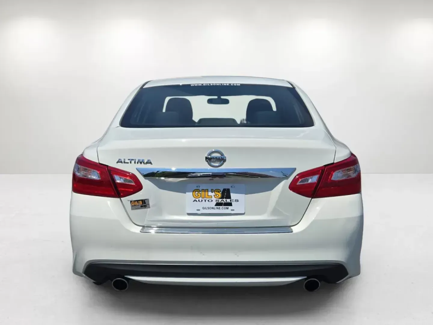 2017 /Charcoal Nissan Altima 2.5 S (1N4AL3AP8HN) with an Other engine, located at 1430 Gateway Drive, Opelika, AL, 36801, (334) 239-0944, 32.637871, -85.409790 - Are you looking for a dependable sedan that fits seamlessly into your busy lifestyle? Whether you're commuting to work, running errands around Opelika, or embarking on weekend road trips, the 2017 Nissan Altima 2.5 S is the perfect companion. With its blend of comfort, technology, and efficiency, th - Photo#5