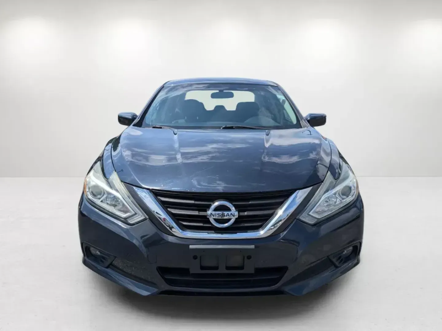 2017 Nissan Altima 2.5 SV (1N4AL3AP2HC) with an Other engine, located at 5115 14th Ave., Columbus, GA, 31904, (706) 323-0345, 32.511494, -84.971046 - Experience the thrill of the open road with our stunning 2017 Nissan Altima 2.5 SV, now available at Gils Auto Columbus! Located at 5115 14th Ave., Columbus, GA 31904, this versatile sedan is perfect for budget-conscious buyers and families alike, providing a blend of comfort, style, and cutting-ed - Photo#1