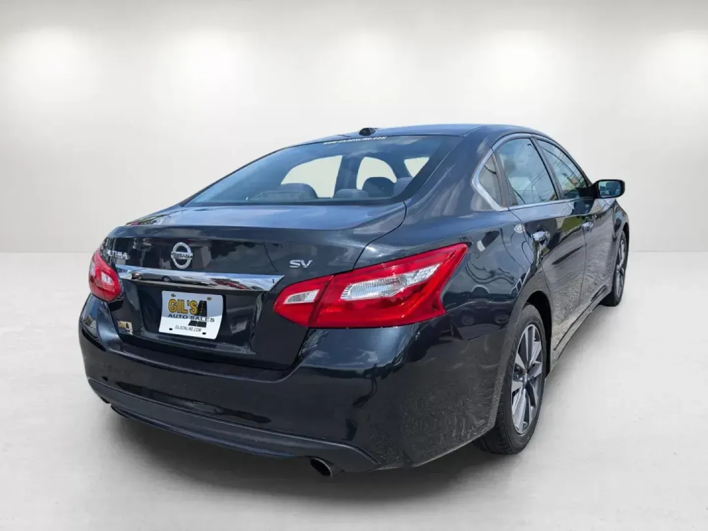 2017 Nissan Altima 2.5 SV (1N4AL3AP2HC) with an Other engine, located at 5115 14th Ave., Columbus, GA, 31904, (706) 323-0345, 32.511494, -84.971046 - Experience the thrill of the open road with our stunning 2017 Nissan Altima 2.5 SV, now available at Gils Auto Columbus! Located at 5115 14th Ave., Columbus, GA 31904, this versatile sedan is perfect for budget-conscious buyers and families alike, providing a blend of comfort, style, and cutting-ed - Photo#4