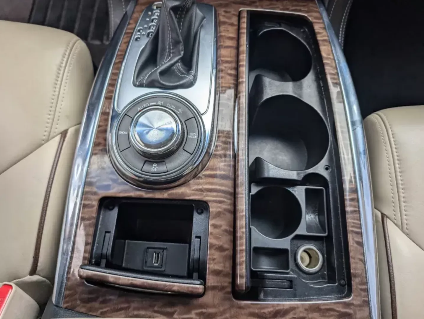 2017 /Almond Nissan Armada Platinum (JN8AY2NC3H9) with an Regular Unleaded V-8 5.6 L/339 engine, 7-Speed Automatic w/OD transmission, located at 3959 U.S. 80 W, Phenix City, AL, 36870, (334) 297-4885, 32.469296, -85.135185 - 2017 Nissan Armada Platinum - Photo#15