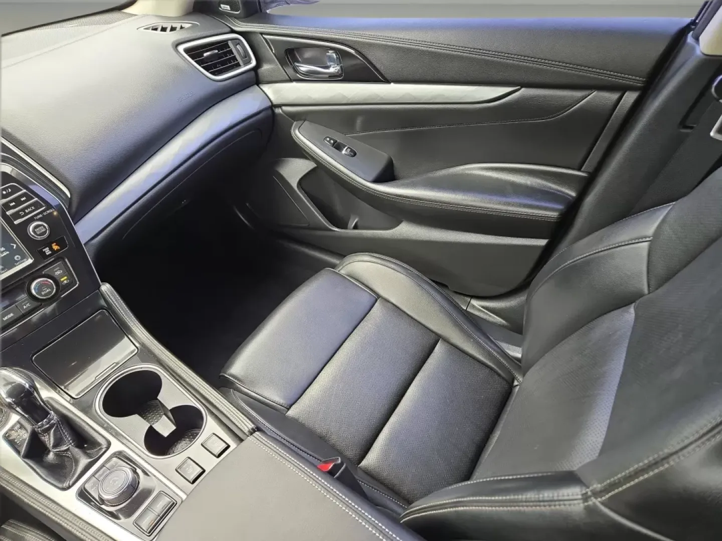 2017 /Charcoal Nissan Maxima SL (1N4AA6AP2HC) with an Other engine, located at 521 Old Farm Lane Rd, Prattville, AL, 36066, (334) 325-1505, 32.482460, -86.416367 - **Elevate Your Daily Drive with the 2017 Nissan Maxima SL!** <br /> <br /> If you're on the hunt for a vehicle that combines elegance with performance, look no further than the stunning 2017 Nissan Maxima SL. Perfect for professionals navigating the bustling streets of Prattville, AL, this luxurious - Photo#15