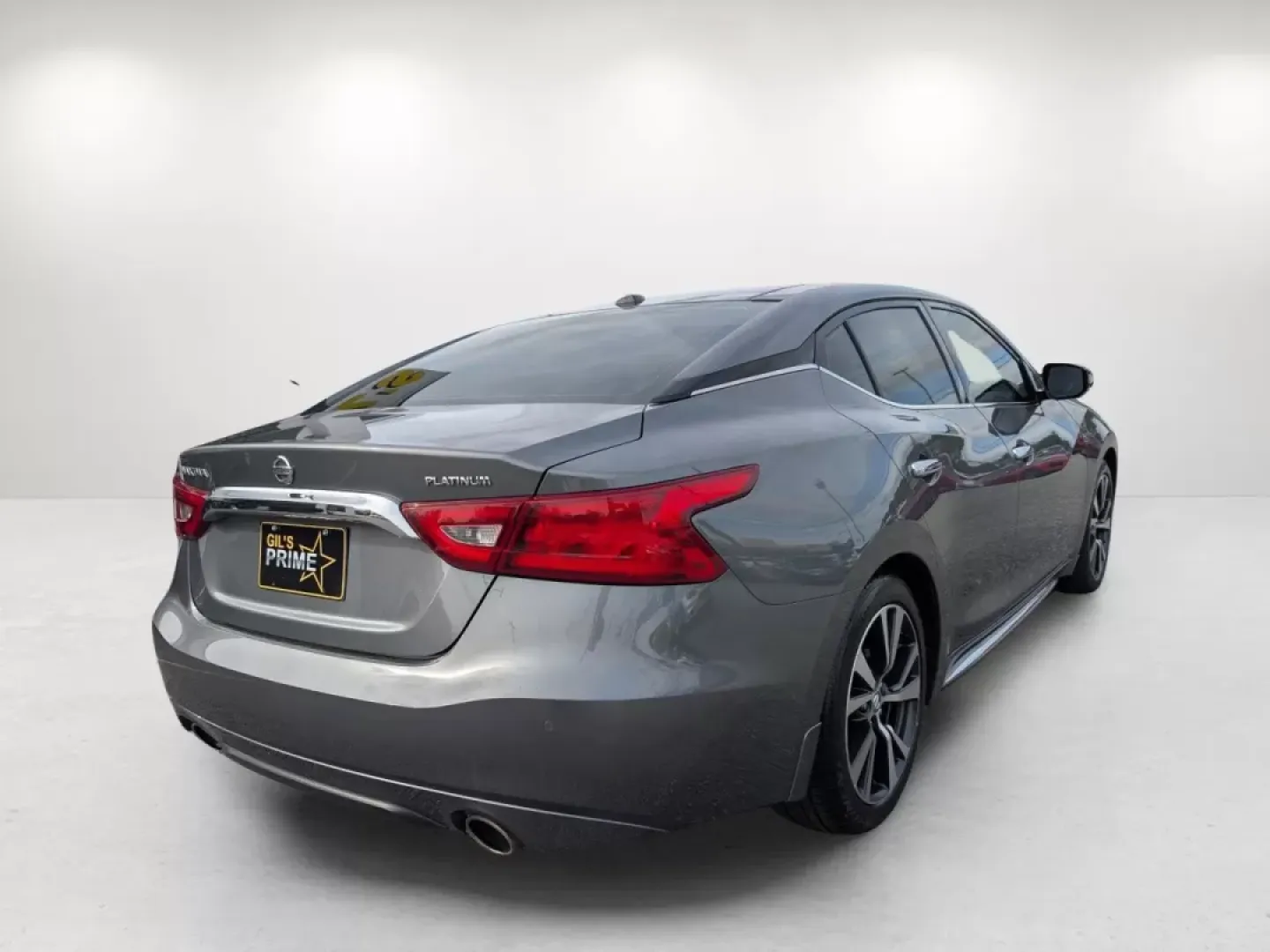 2017 /Charcoal Nissan Maxima Platinum (1N4AA6AP0HC) with an Other engine, located at 3959 U.S. 80 W, Phenix City, AL, 36870, (334) 297-4885, 32.469296, -85.135185 - Elevate your driving experience with the 2017 Nissan Maxima Platinum, the perfect sedan for those who crave luxury and performance without compromise. Whether you're a commuter looking to upgrade your daily drive or a growing family seeking comfort and safety, this stunning vehicle effortlessly blen - Photo#5