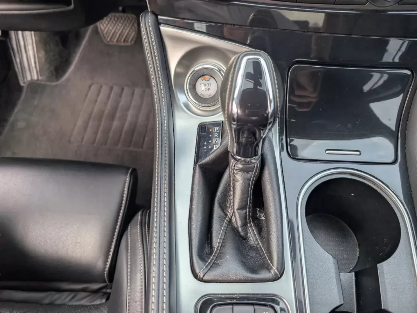 2017 /Charcoal Nissan Maxima Platinum (1N4AA6AP0HC) with an Other engine, located at 3959 U.S. 80 W, Phenix City, AL, 36870, (334) 297-4885, 32.469296, -85.135185 - Elevate your driving experience with the 2017 Nissan Maxima Platinum, the perfect sedan for those who crave luxury and performance without compromise. Whether you're a commuter looking to upgrade your daily drive or a growing family seeking comfort and safety, this stunning vehicle effortlessly blen - Photo#13