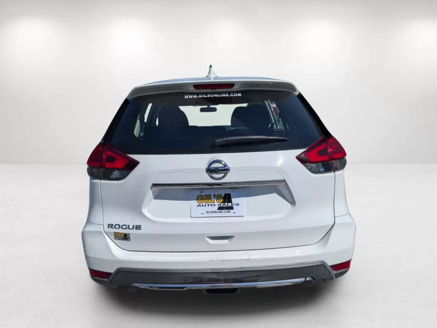2017 /Charcoal Nissan Rogue S (KNMAT2MT6HP) with an Other engine, located at 1430 Gateway Drive, Opelika, AL, 36801, (334) 239-0944, 32.637871, -85.409790 - **Discover Adventure and Comfort in the 2017 Nissan Rogue at Gils Auto - Phenix City #2!**<br /> <br /> Are you ready to elevate your daily commute, family road trips, or weekend adventures? The 2017 Nissan Rogue is the ultimate sport utility vehicle (SUV) designed to meet the needs of your active l - Photo#3