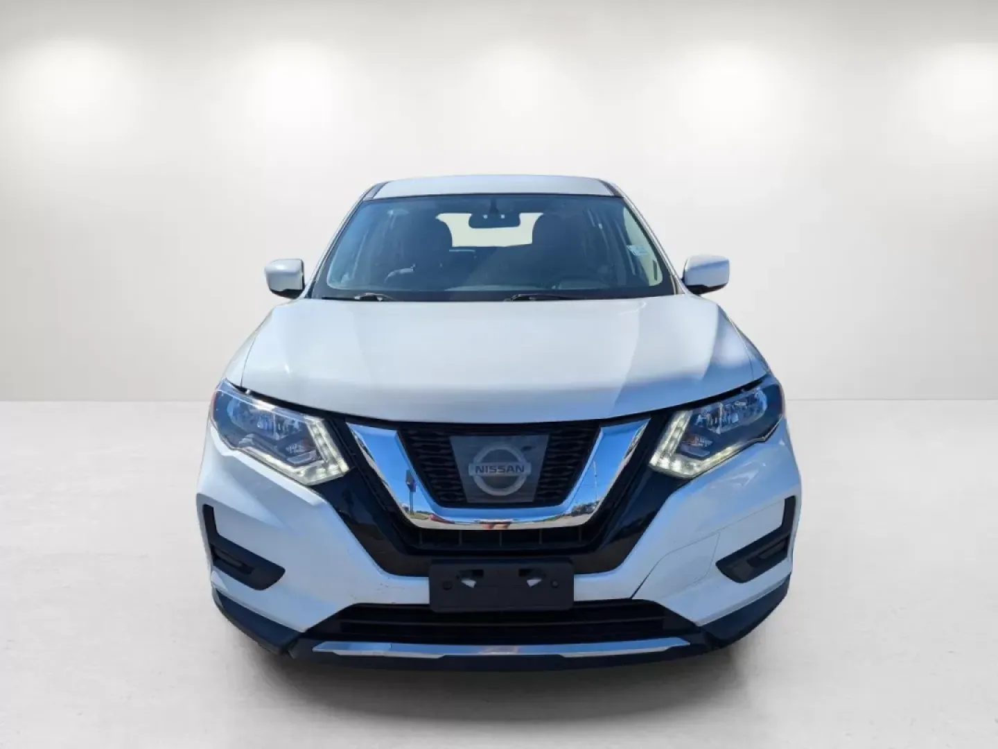 2017 /Charcoal Nissan Rogue S (KNMAT2MT6HP) with an Other engine, located at 1430 Gateway Drive, Opelika, AL, 36801, (334) 239-0944, 32.637871, -85.409790 - **Discover Adventure and Comfort in the 2017 Nissan Rogue at Gils Auto - Phenix City #2!**<br /> <br /> Are you ready to elevate your daily commute, family road trips, or weekend adventures? The 2017 Nissan Rogue is the ultimate sport utility vehicle (SUV) designed to meet the needs of your active l - Photo#7
