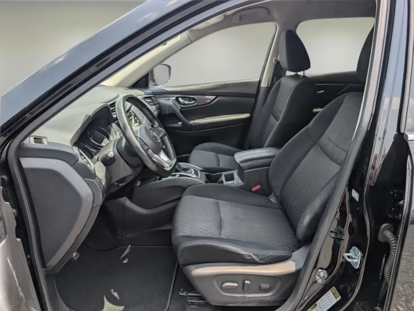 2017 /Charcoal Nissan Rogue SV (JN8AT2MV9HW) with an Other engine, located at 804 22nd Ave, Phenix City, AL, 36870, (334) 297-1860, 32.484749, -85.024475 - 2017 Nissan Rogue SV - Photo#9