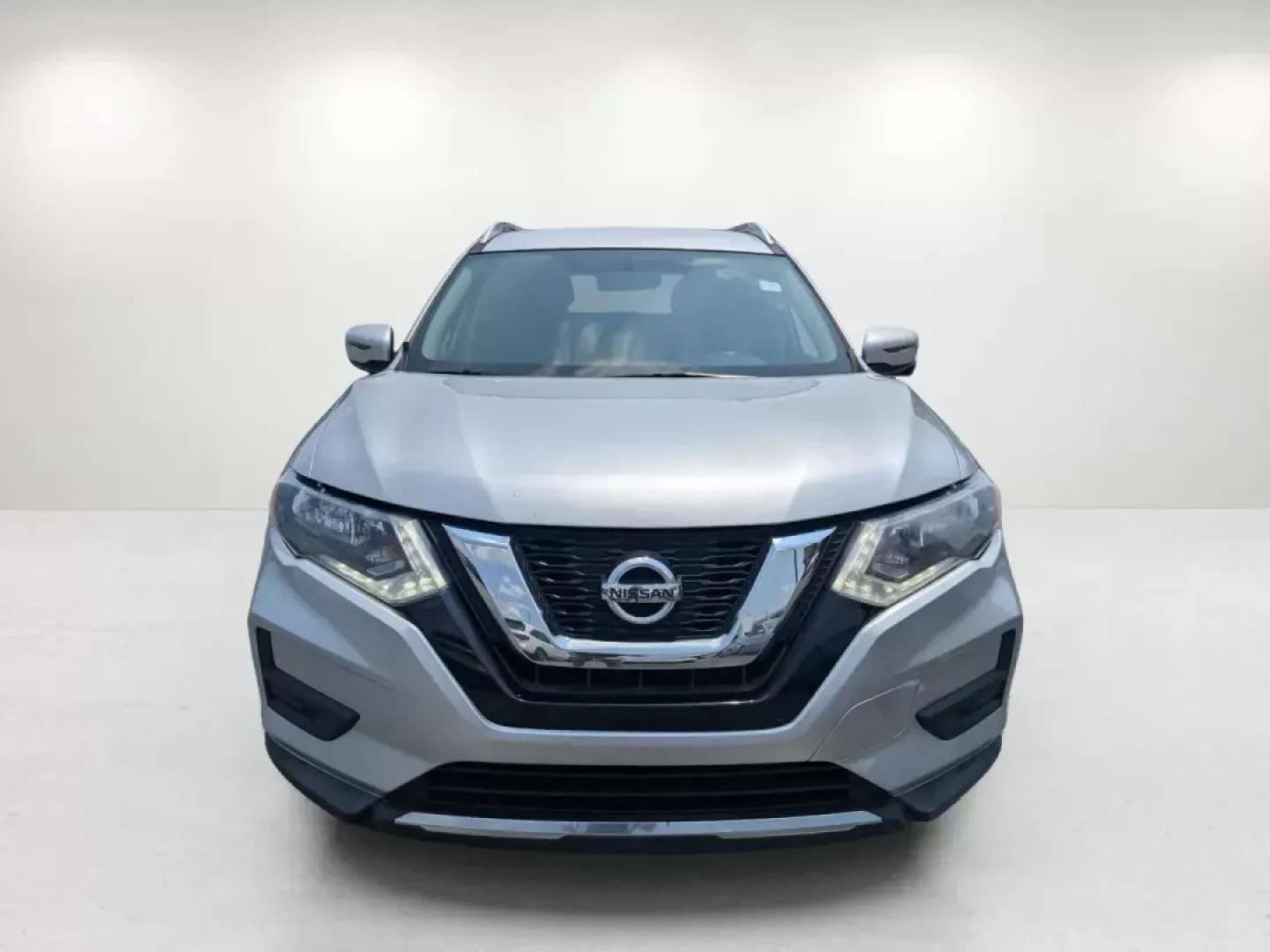 2017 /Charcoal Nissan Rogue SV (KNMAT2MT9HP) with an Regular Unleaded I-4 2.5 L/152 engine, 1-Speed CVT w/OD transmission, located at 3959 U.S. 80 W, Phenix City, AL, 36870, (334) 297-4885, 32.469296, -85.135185 - 2017 Nissan Rogue SV - Photo#1