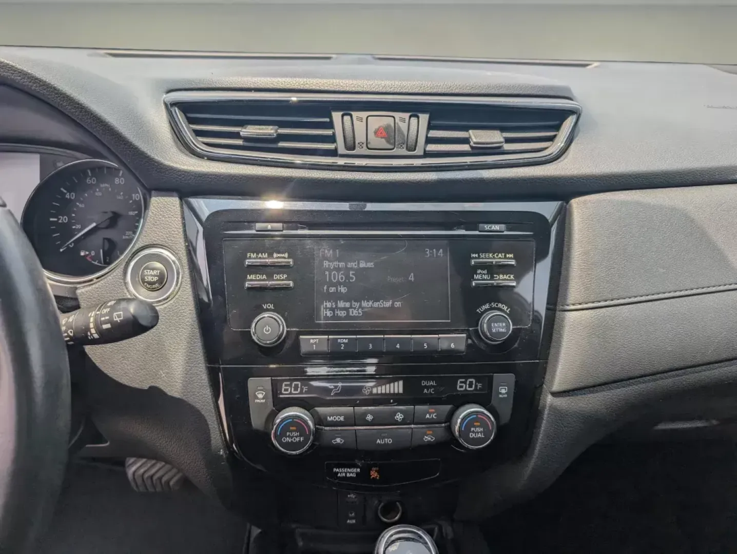 2017 /Charcoal Nissan Rogue SV (KNMAT2MT9HP) with an Regular Unleaded I-4 2.5 L/152 engine, 1-Speed CVT w/OD transmission, located at 3959 U.S. 80 W, Phenix City, AL, 36870, (334) 297-4885, 32.469296, -85.135185 - 2017 Nissan Rogue SV - Photo#13