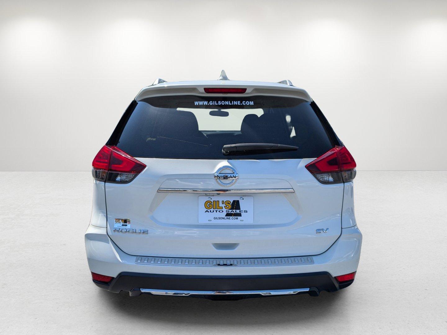 2017 /Almond Nissan Rogue SV (KNMAT2MT5HP) with an Regular Unleaded I-4 2.5 L/152 engine, 1-Speed CVT w/OD transmission, located at 5115 14th Ave., Columbus, GA, 31904, (706) 323-0345, 32.511494, -84.971046 - 2017 Nissan Rogue SV - Photo#5