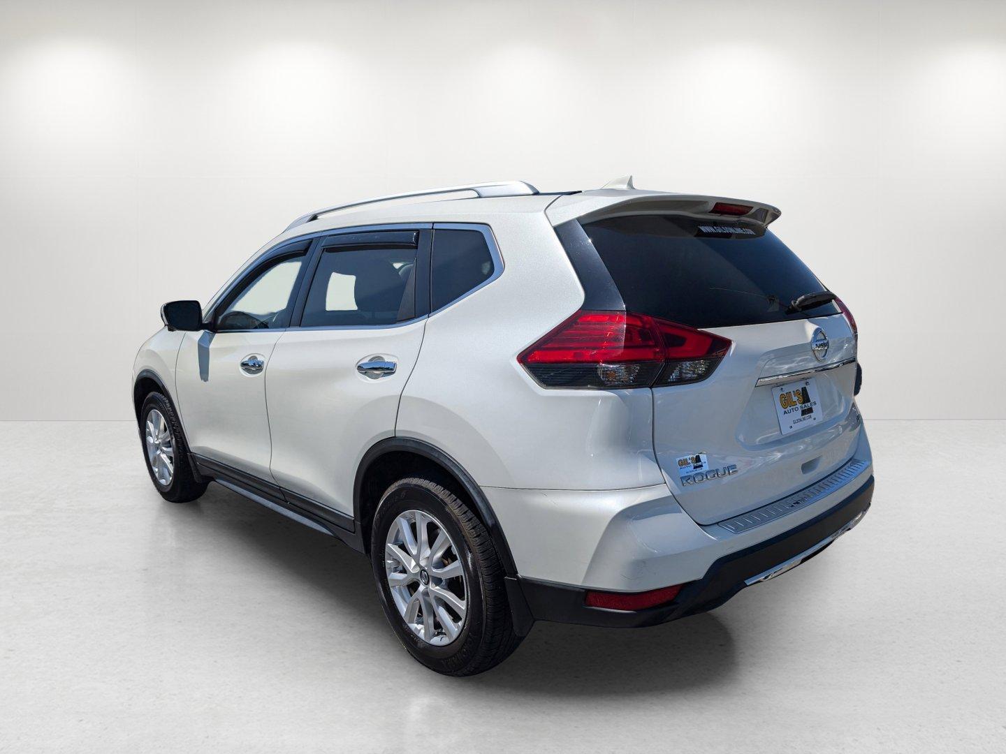 2017 /Almond Nissan Rogue SV (KNMAT2MT5HP) with an Regular Unleaded I-4 2.5 L/152 engine, 1-Speed CVT w/OD transmission, located at 5115 14th Ave., Columbus, GA, 31904, (706) 323-0345, 32.511494, -84.971046 - 2017 Nissan Rogue SV - Photo#6