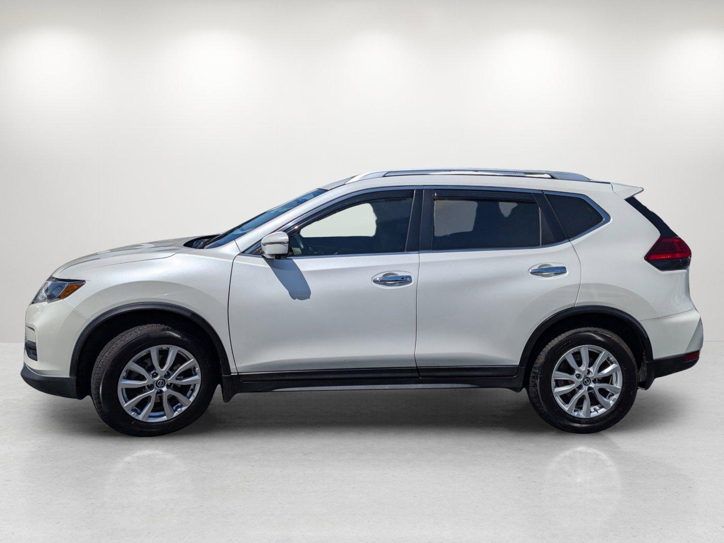 2017 /Almond Nissan Rogue SV (KNMAT2MT5HP) with an Regular Unleaded I-4 2.5 L/152 engine, 1-Speed CVT w/OD transmission, located at 5115 14th Ave., Columbus, GA, 31904, (706) 323-0345, 32.511494, -84.971046 - 2017 Nissan Rogue SV - Photo#7