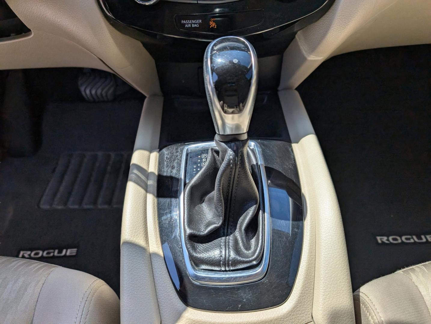 2017 /Almond Nissan Rogue SV (KNMAT2MT5HP) with an Regular Unleaded I-4 2.5 L/152 engine, 1-Speed CVT w/OD transmission, located at 5115 14th Ave., Columbus, GA, 31904, (706) 323-0345, 32.511494, -84.971046 - 2017 Nissan Rogue SV - Photo#13