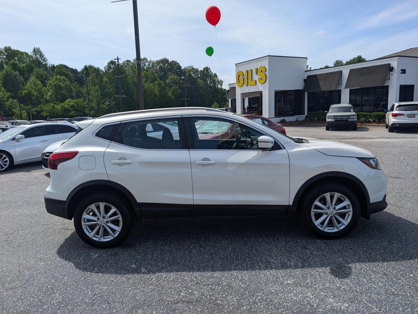 2017 /Charcoal Nissan Rogue Sport SV (JN1BJ1CR5HW) with an Regular Unleaded I-4 2.0 L/122 engine, 1-Speed CVT w/OD transmission, located at 3959 U.S. 80 W, Phenix City, AL, 36870, (334) 297-4885, 32.469296, -85.135185 - 2017 Nissan Rogue Sport SV - Photo#3