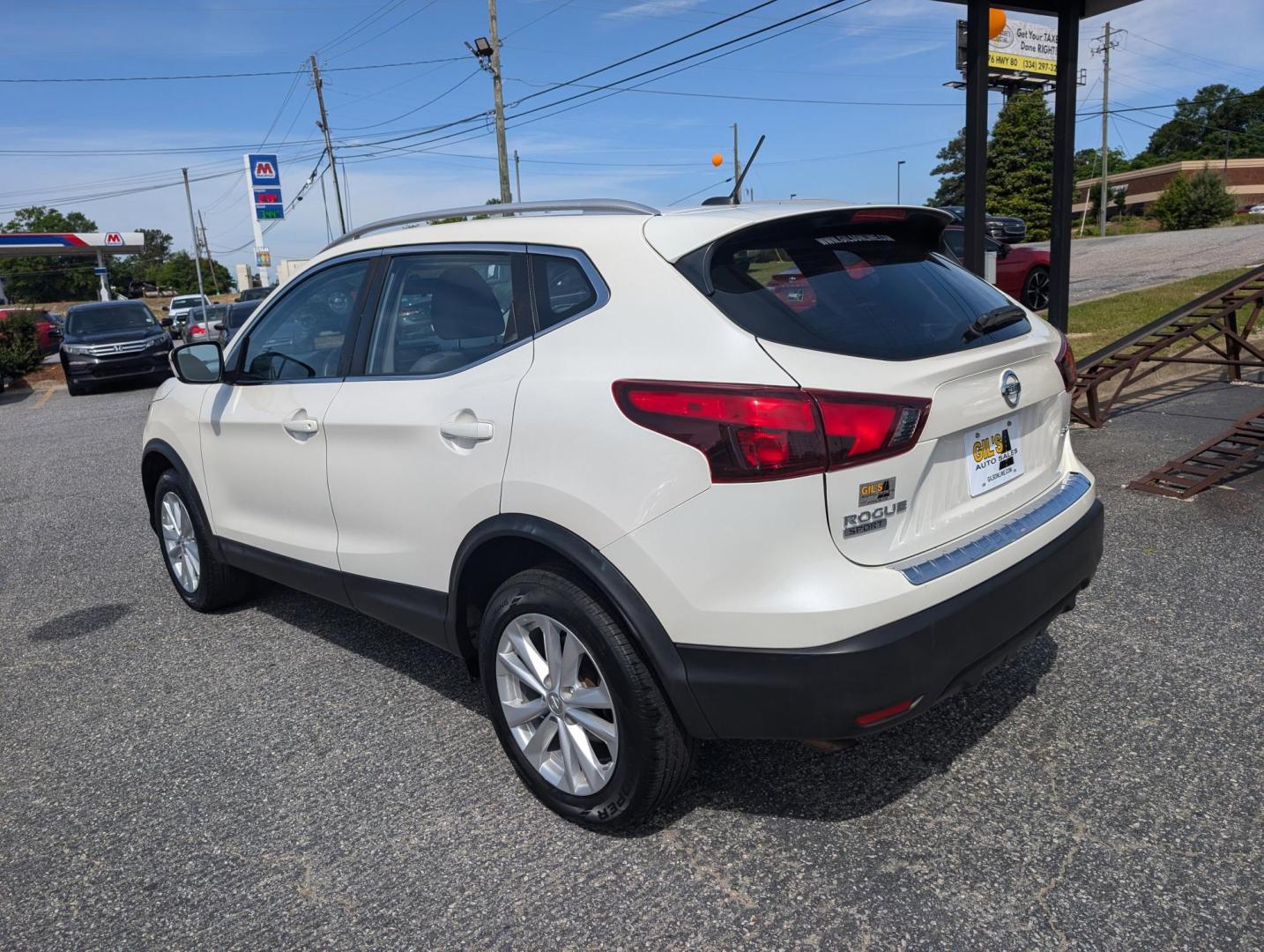 2017 /Charcoal Nissan Rogue Sport SV (JN1BJ1CR5HW) with an Regular Unleaded I-4 2.0 L/122 engine, 1-Speed CVT w/OD transmission, located at 3959 U.S. 80 W, Phenix City, AL, 36870, (334) 297-4885, 32.469296, -85.135185 - 2017 Nissan Rogue Sport SV - Photo#6