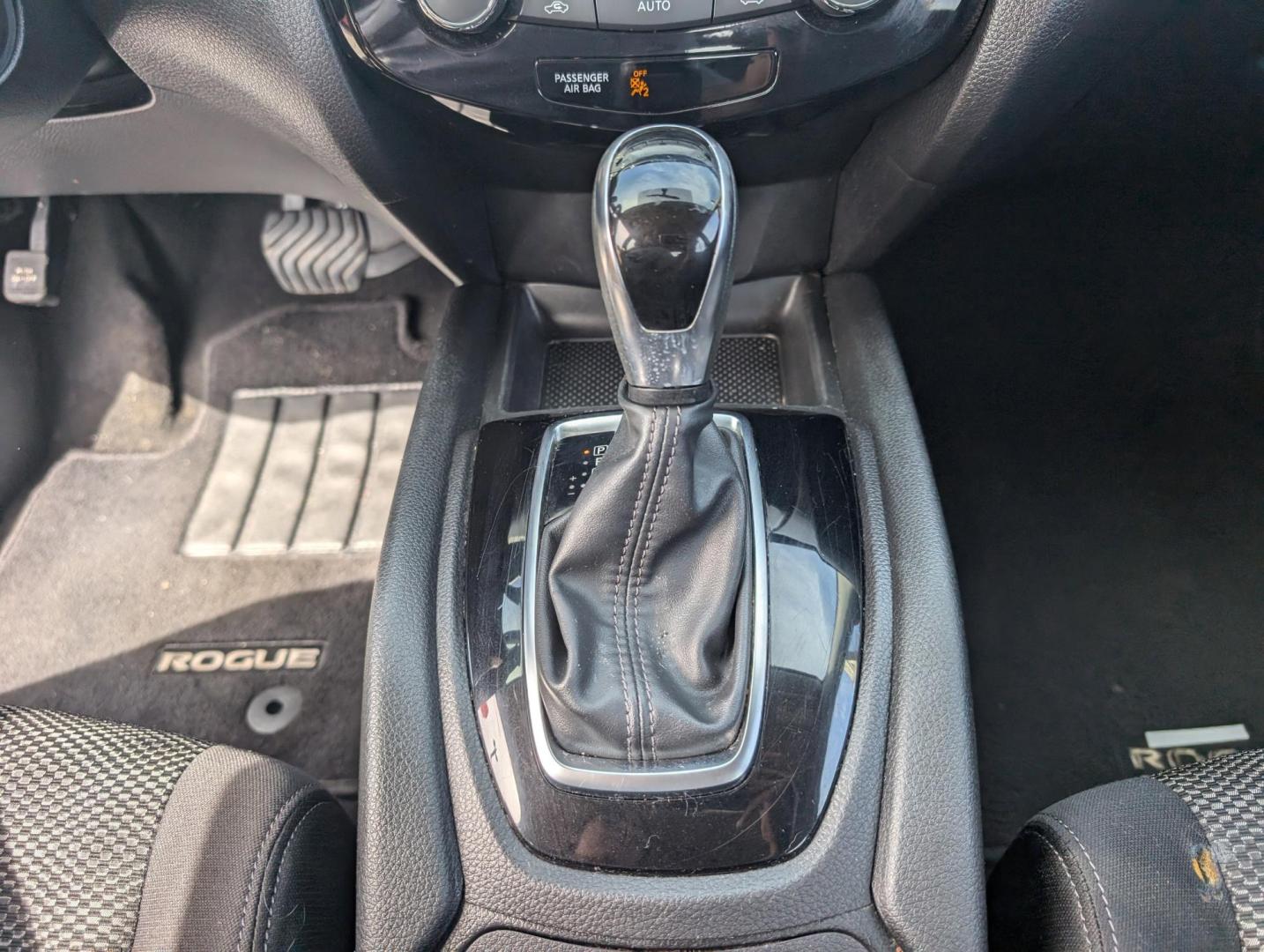 2017 /Charcoal Nissan Rogue Sport SV (JN1BJ1CR5HW) with an Regular Unleaded I-4 2.0 L/122 engine, 1-Speed CVT w/OD transmission, located at 3959 U.S. 80 W, Phenix City, AL, 36870, (334) 297-4885, 32.469296, -85.135185 - 2017 Nissan Rogue Sport SV - Photo#13