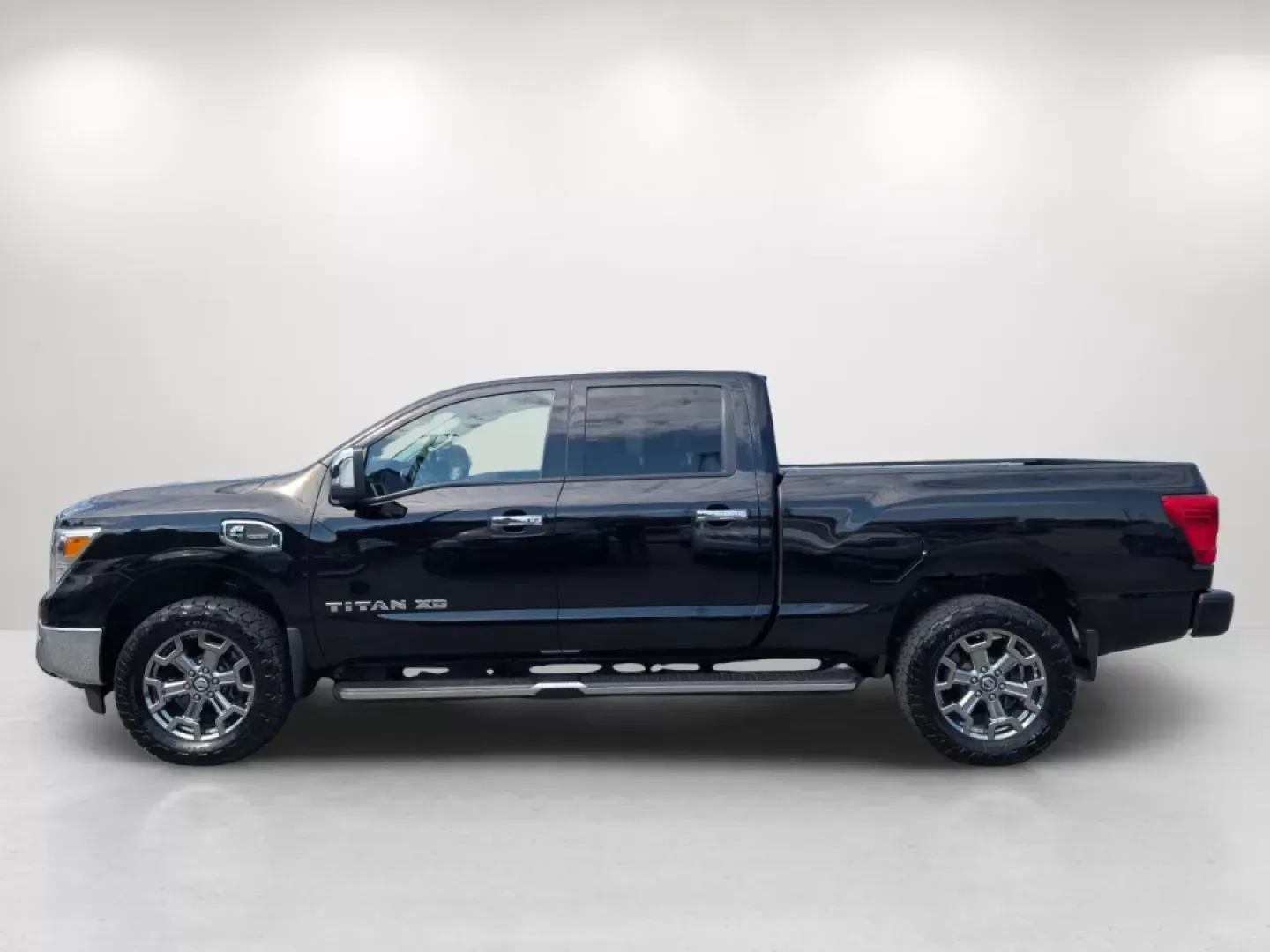 2017 /Black Nissan Titan XD SL (1N6BA1F49HN) with an Other engine, located at 7000 Northlake Connector, Columbus, GA, 31904, (706) 987-8085, 32.524975, -84.978134 - **Elevate Your Adventures with the 2017 Nissan Titan XD Perfect for the Modern Lifestyle!**<br /> <br /> Are you ready to upgrade your driving experience? Whether you're a growing family needing room and versatility, a weekend warrior craving off-road adventures, or simply someone who values comfor - Photo#7