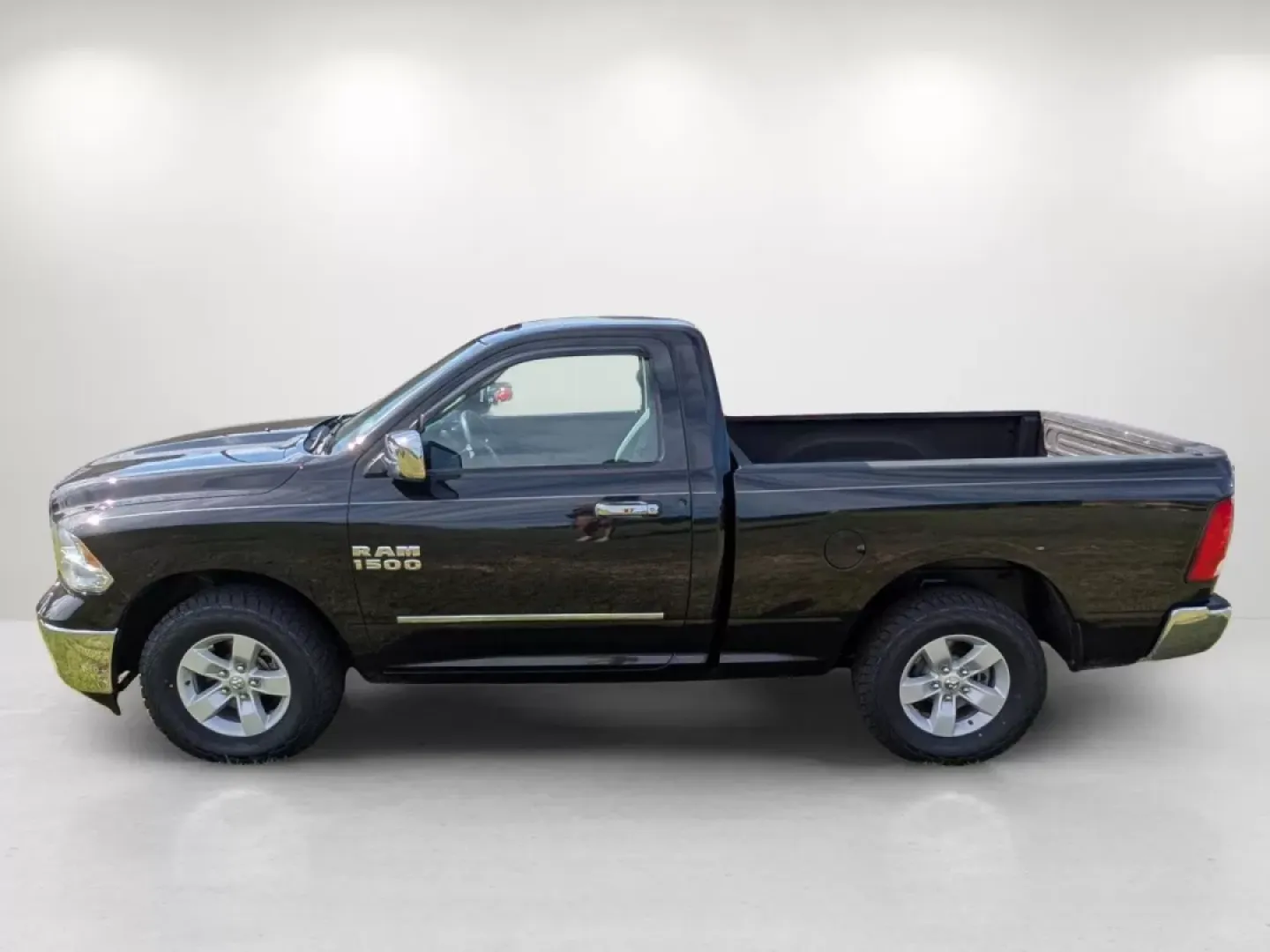 2017 /Diesel Gray/Black Ram 1500 Tradesman (3C6JR6AG4HG) with an Other engine, located at 521 Old Farm Lane Rd, Prattville, AL, 36066, (334) 325-1505, 32.482460, -86.416367 - **Elevate Your Lifestyle with the 2017 Ram 1500 Tradesman Perfect for Work and Play!**<br /> <br /> Are you in search of a versatile vehicle that can seamlessly adapt to your busy lifestyle? Look no further than the striking 2017 Ram 1500 Tradesman, a capable regular cab pickup designed for both ev - Photo#7