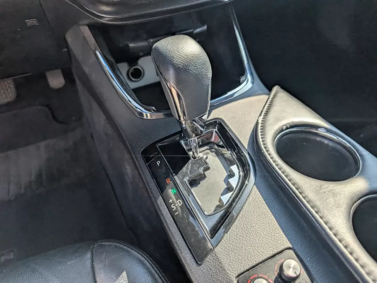 2017 Toyota Avalon XLE (4T1BK1EB9HU) with an Other engine, located at 1430 Gateway Drive, Opelika, AL, 36801, (334) 239-0944, 32.637871, -85.409790 - **Drive in Comfort and Style with a 2017 Toyota Avalon XLE at Gils Auto!**<br /> <br /> Are you searching for a reliable sedan that adds a touch of luxury to your daily commute? Look no further than the stunning 2017 Toyota Avalon XLE, available now at Gils Auto in Phenix City, AL. Ideal for familie - Photo#13