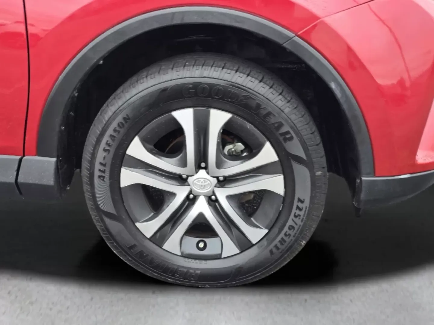 2017 Toyota RAV4 LE (2T3ZFREV7HW) with an Other engine, located at 3959 U.S. 80 W, Phenix City, AL, 36870, (334) 297-4885, 32.469296, -85.135185 - Are you ready to elevate your daily commute or embark on weekend adventures with the perfect SUV? Look no further than this stunning 2017 Toyota RAV4 LE, available now at Gils Auto in Phenix City, AL. Designed for both comfort and versatility, this dynamic vehicle is ideal for growing families, budg - Photo#9