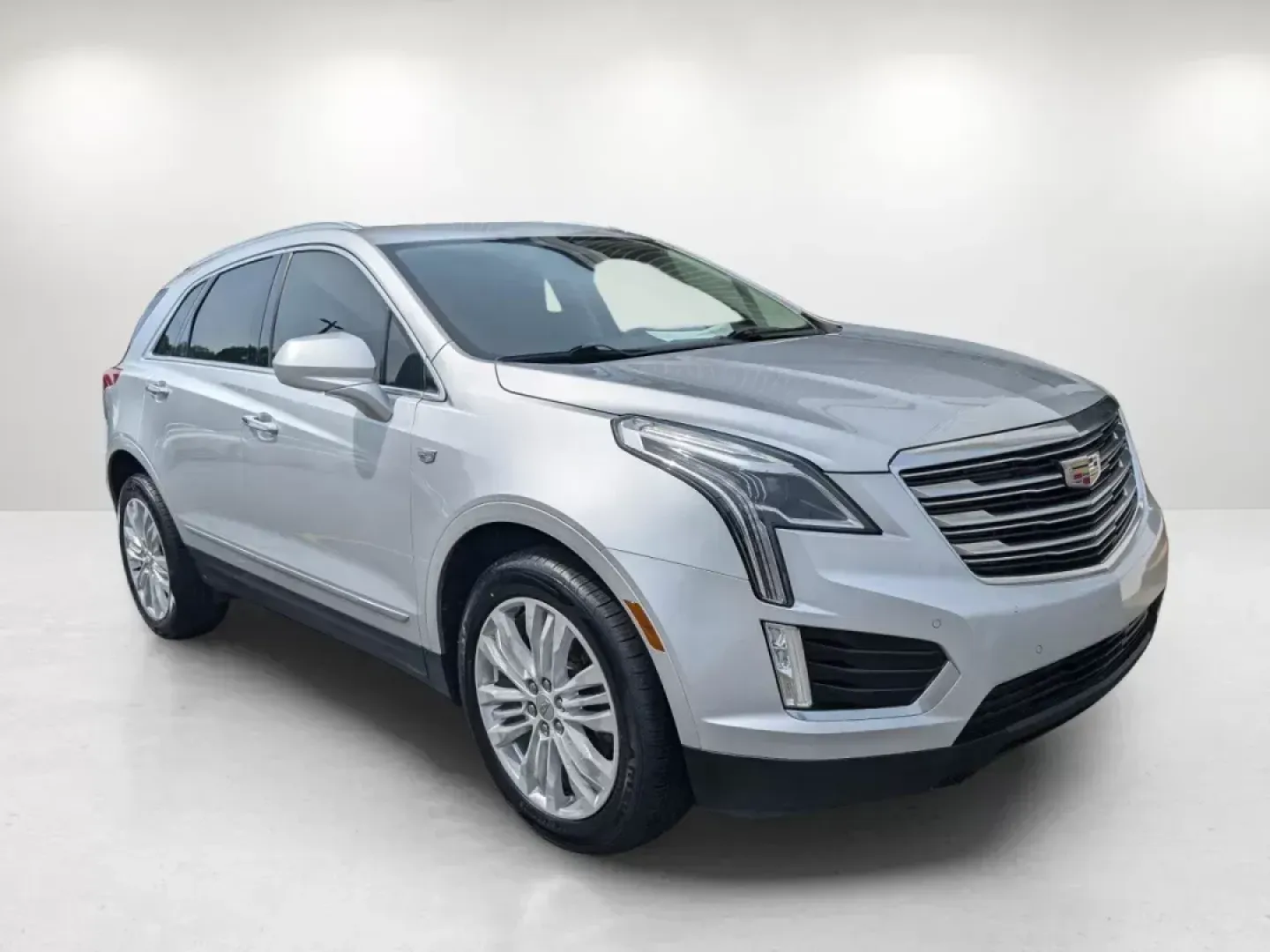 2018 /Jet Black Cadillac XT5 Premium Luxury FWD (1GYKNERS0JZ) with an Other engine, located at 5115 14th Ave., Columbus, GA, 31904, (706) 323-0345, 32.511494, -84.971046 - ### Discover the Luxury and Versatility of the 2018 Cadillac XT5 at Gils Auto - Columbus<br /> <br /> Are you ready to elevate your driving experience? Whether you're commuting to work, shuttling the kids to their activities, or embarking on weekend getaways, the 2018 Cadillac XT5 Premium Luxury FWD - Photo#2