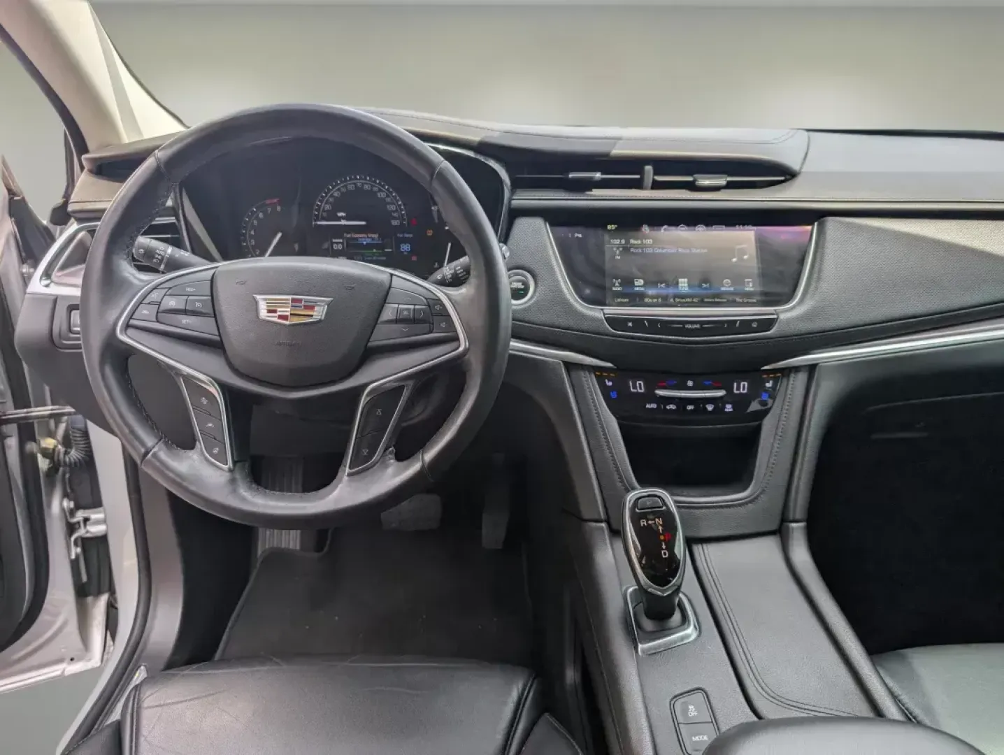 2018 /Jet Black Cadillac XT5 Premium Luxury FWD (1GYKNERS0JZ) with an Other engine, located at 5115 14th Ave., Columbus, GA, 31904, (706) 323-0345, 32.511494, -84.971046 - ### Discover the Luxury and Versatility of the 2018 Cadillac XT5 at Gils Auto - Columbus<br /> <br /> Are you ready to elevate your driving experience? Whether you're commuting to work, shuttling the kids to their activities, or embarking on weekend getaways, the 2018 Cadillac XT5 Premium Luxury FWD - Photo#11
