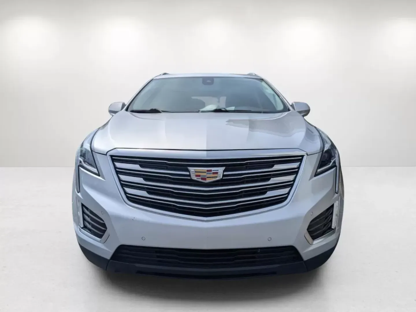2018 /Jet Black Cadillac XT5 Premium Luxury FWD (1GYKNERS0JZ) with an Other engine, located at 1430 Gateway Drive, Opelika, AL, 36801, (334) 239-0944, 32.637871, -85.409790 - ### Discover the Luxury and Versatility of the 2018 Cadillac XT5 at Gils Auto - Columbus<br /> <br /> Are you ready to elevate your driving experience? Whether you're commuting to work, shuttling the kids to their activities, or embarking on weekend getaways, the 2018 Cadillac XT5 Premium Luxury FWD - Photo#1