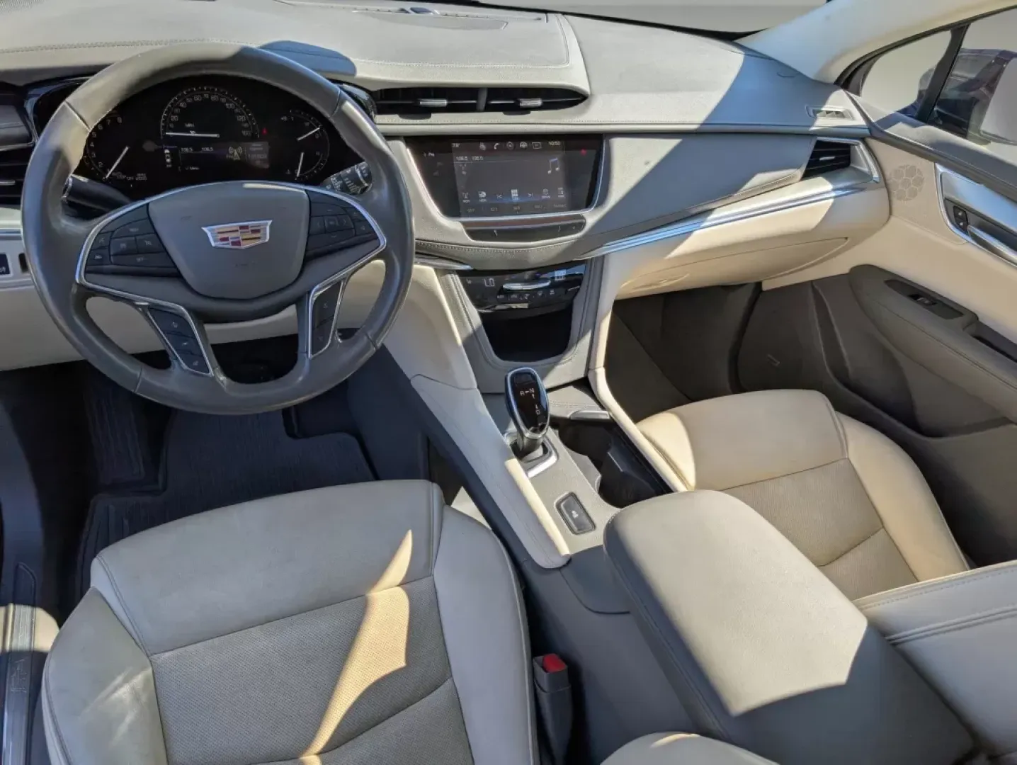 2018 /Cirrus Cadillac XT5 Luxury FWD (1GYKNCRS9JZ) with an Other engine, located at 3959 U.S. 80 W, Phenix City, AL, 36870, (334) 297-4885, 32.469296, -85.135185 - 2018 Cadillac XT5 Luxury FWD - Photo#11