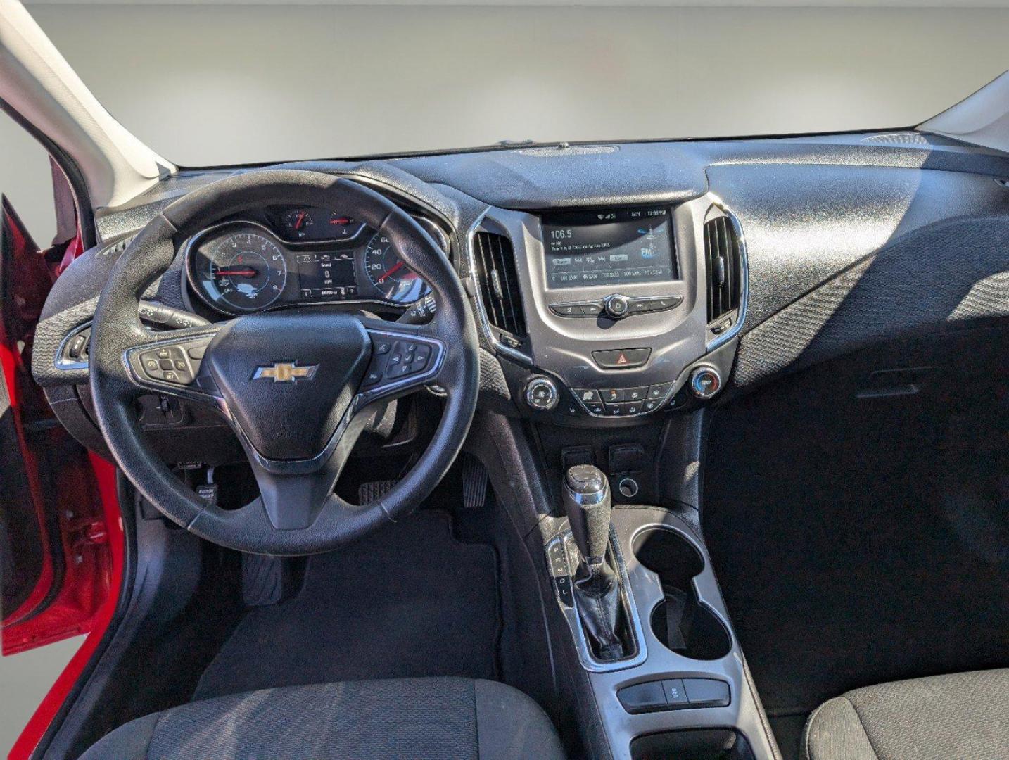 2018 /Jet Black Chevrolet Cruze LT (1G1BE5SM8J7) with an Turbocharged Gas I4 1.4L/ engine, 6-Speed Automatic transmission, located at 521 Old Farm Lane Rd, Prattville, AL, 36066, (334) 325-1505, 32.482460, -86.416367 - 2018 Chevrolet Cruze LT - Photo#11